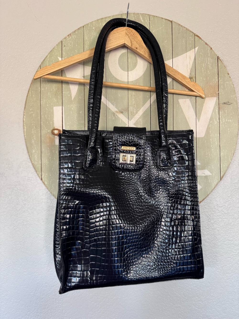 St. Johns croc embossed faux leather patent type tote bag purse